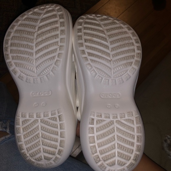 Crocs Classic Bae Clog Platform Like New - Picture 6 of 6